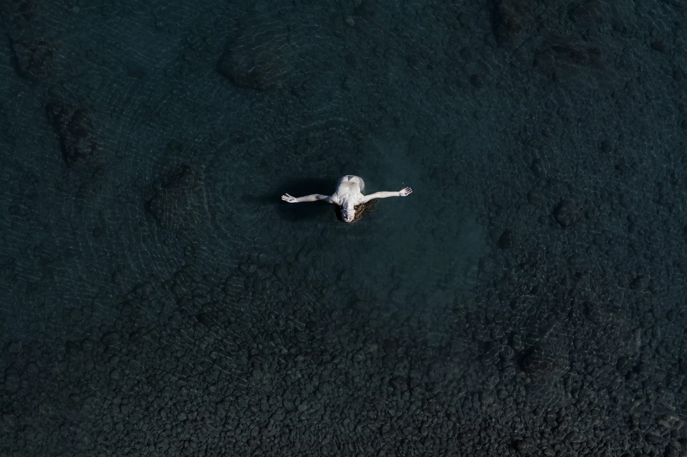 Dance with the sea | Alejandra Glez