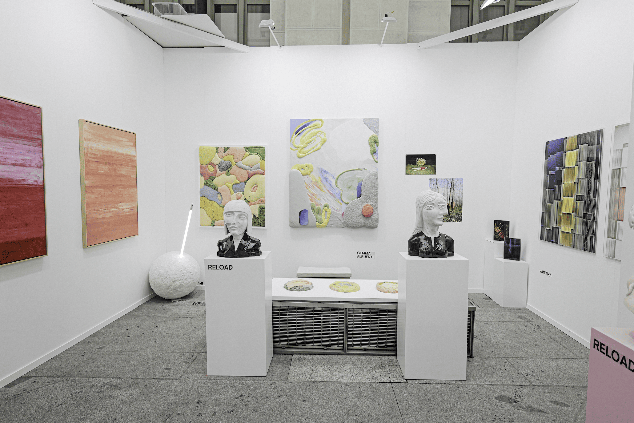 Stand de Gemma Alpuente en Art Madrid 2026